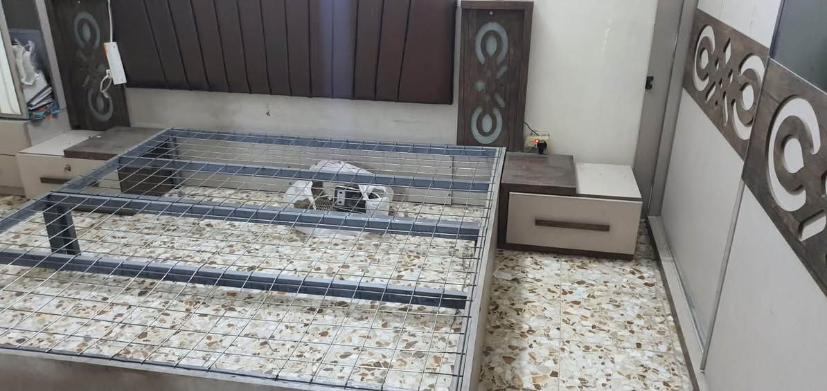 غرفة تركية بلوك وتخم ٧ مقاعد 
الاساتذة
التخم ٣٠٠بي مجال

الغرفة ٥٠٠بيها مجال

التواصل على الرقم ***********
