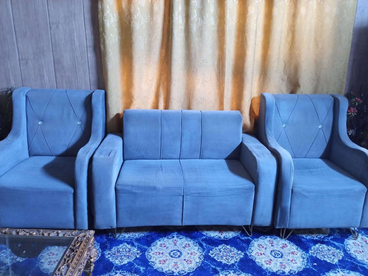 تخم للبيع 10 مقاعد 
350 بي مجال للشراي 
بغداد حي أور


**إذا كنت صاحب هذا الإعلان وتريد حذفه لأي سبب، رجاءا أرسل رسالة إلى الدعم الفني**