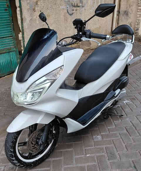 السلام عليكم
بي سي اكس الجيل الثاني

ياباني وارد كوري 

بصمه محرك 125

حساس ازدحام 

حساس استاند

قفل ابريك امامي

دراجه خير من الله مال جناي 

العنوان بغداد مدينة الصدر 

للتواصل ع الرقم 

***********
