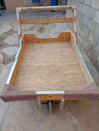 للبيع ب 100 وبيهة مجال جديده مشتغل شي قليل بيهة 07704900270