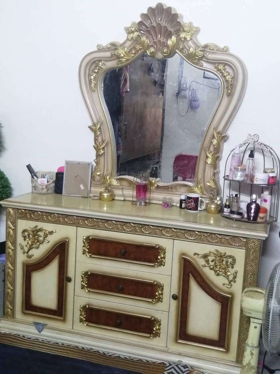 غرفه نوم ماليزي للبيع كلش نضيفه اي ضرر مابيه ٥٠٠ قفله شراي علق ودخلك خاص بيع مستعجل


**إذا كنت صاحب هذا الإعلان وتريد حذفه لأي سبب، رجاءا أرسل رسالة إلى الدعم الفني**
