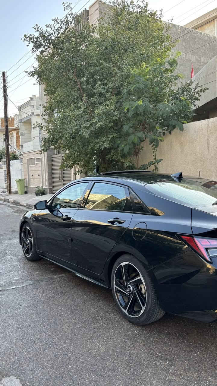 السلام عليكم 
‏HYUNDAI Elantra N Line 1.6 TURBO
موديل 2022 اللون اسود رقم اربيل بأسمي
مواصفات السياره 
. فتحه سقف
.بصمه تشغيل
. ثلاث مودات قياده 
. سياقه ذاتيه
. تحديد مسار
. رادار امامي
. رادار جانبي
 السياره ماشيه37 الف ميل
حادث السياره بنيد وجاملغ بدون دواخل بدون ايرباك
السعر/166 وبيها مجال بسيط
العنوان / بغداد
***********
