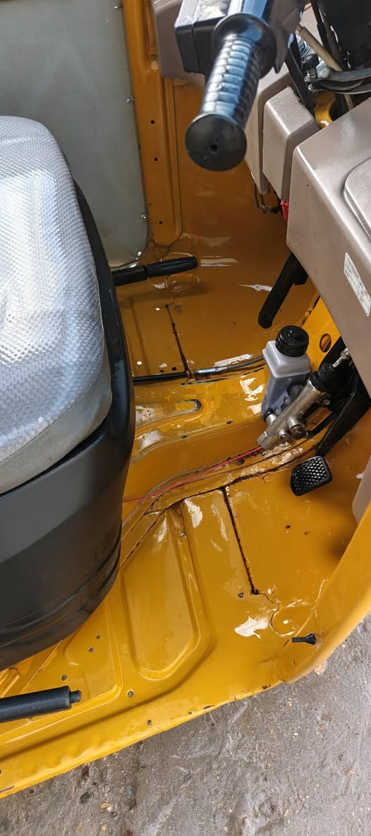 السلام عليكم
تكتك للبيع موديل ١٩ شهر ١١ يعني محسوبة عل ٢٠سنوية ١٩

كاملة مرقم بسمي مكان سبع البور السعر ٦٥٠٠ رقم ***********
