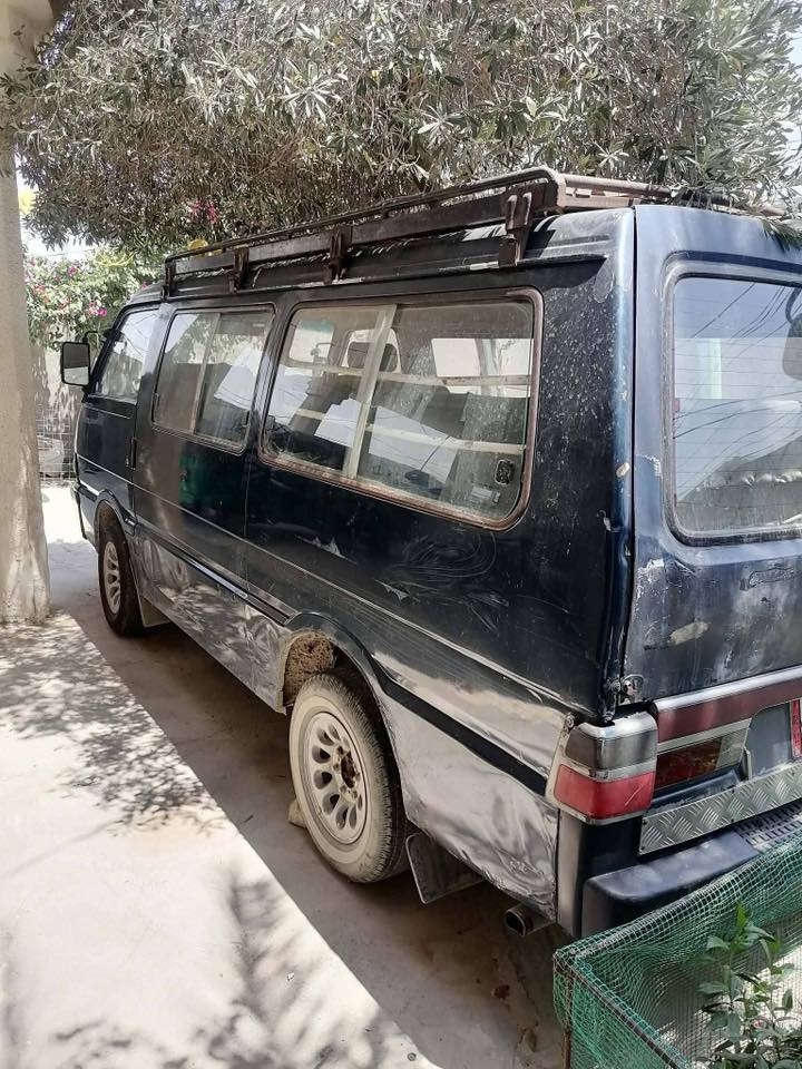 السلام وعليكم كيا بستا  موديل 1995 بسمنه .كير ومكينه خير من الله صدر امامي خلفي جديد كهربائيات شغاله السعر 50بيها مجال بسيط مكانها بعقوبه فلكه الامين  ***********
