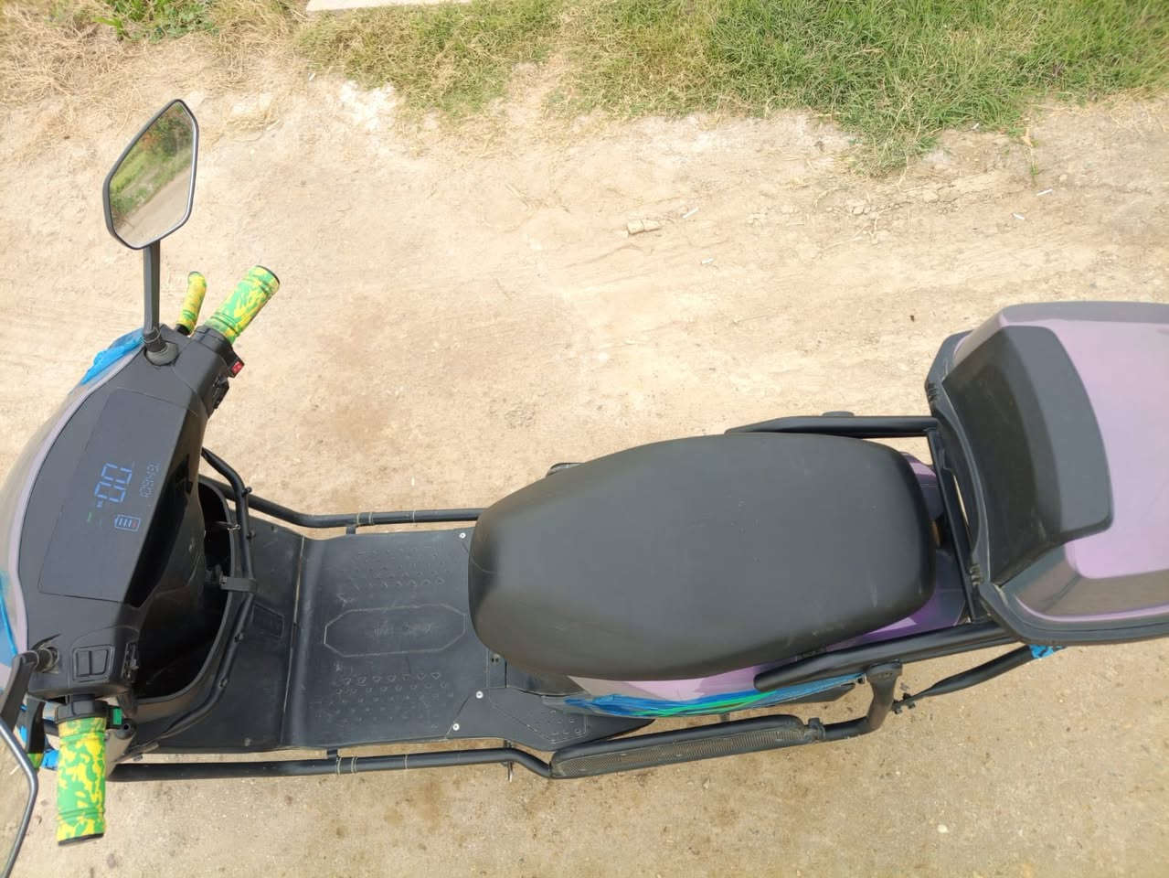 مرحبا دراجه شحن للبيع نوع كوريا نضيفه موديل 2024ما مبدل اي شي لايت زنون دبل إشاره 6 بطاريات شركة تشغيل بصمه .
السعر : 650 وبيها مجال 
العنوان . الرمادي شارع 40
التواصل .***********
تواصل واتساب .***********
