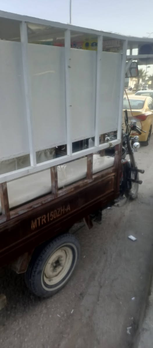 السلام عليكم اخوان عندي دراجه نضيفه جدا كامله مصاطب ومحجر رقم انكليزي سنويه إلى حد 2029 الشراي يتصل العنوان النجف الأشرف حي الرحمه مقابل القواس الاتصال ***********
