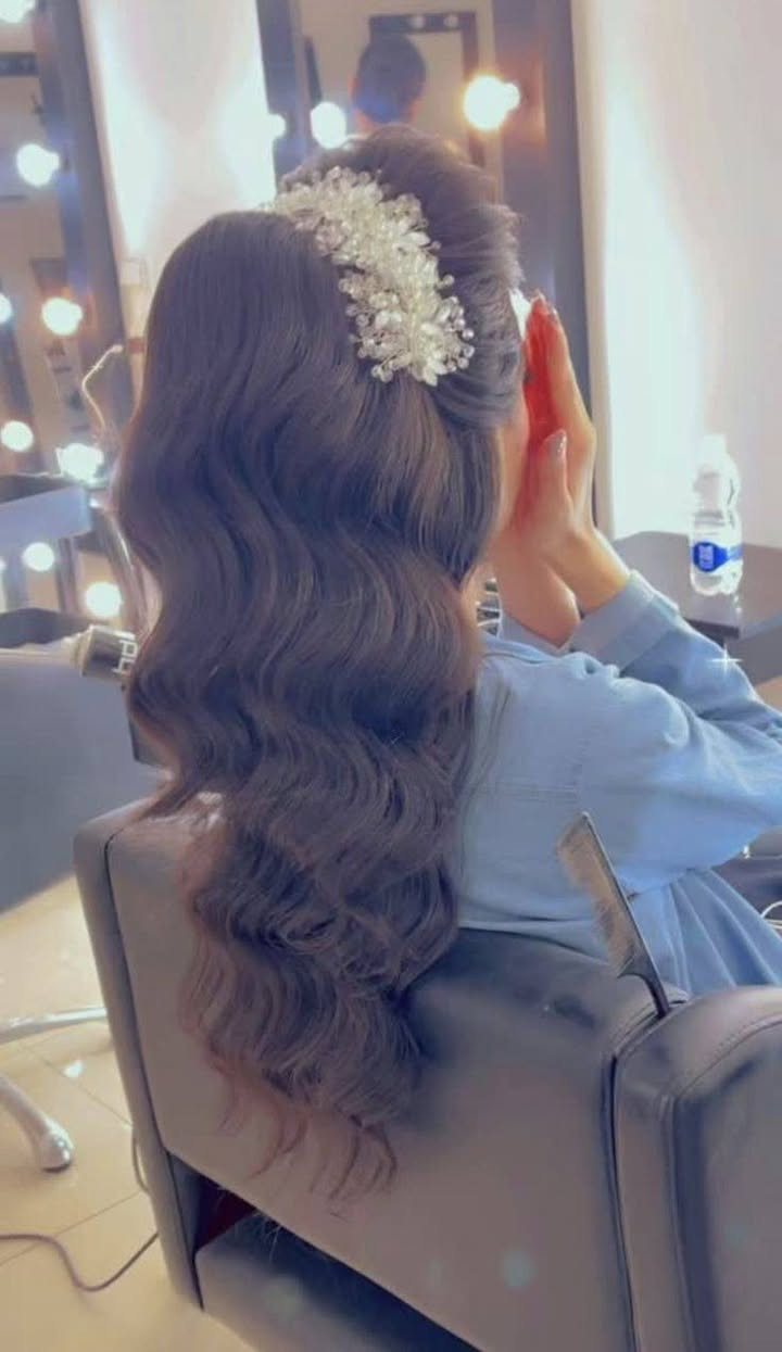 بنات خدمه منزليه نجي للبيت
عروض عيد الاضحئ

حف وجه كامل بالخيط مع حواجب
 وصبغ الحواجب يدوم 15يوم فقط ب 10

2- حف بالشمع والخيط مع الحواجب فقط ب 10 ألاف 
3 - تنظيف بشره بعمق وازاله الرؤس السوداء ب7

5 - تنظيف قدم بعمق ب 10 

مكياج وتسريحه 30

شيره جسم كامل ب30

صبغ شعر قصير ١٥ شعر طويل ٣٠ 

ميش الشعر 20 الف اذا قصير واذا طويل 50 الف

عقد 75 الف مكياج تسريحه رموش عدسات  حفافه وجه

عروس مكياج تسريحه رموش عدسات بودرة جسم حفافه شيره جسم كامل كل ه̷̷َـَْـُذآ ب150الف بس

ملاحظه عدد اطلع وحده اثنين يجوني للصالون ❤‍🩹

***********واتساب
مكاني بابل
