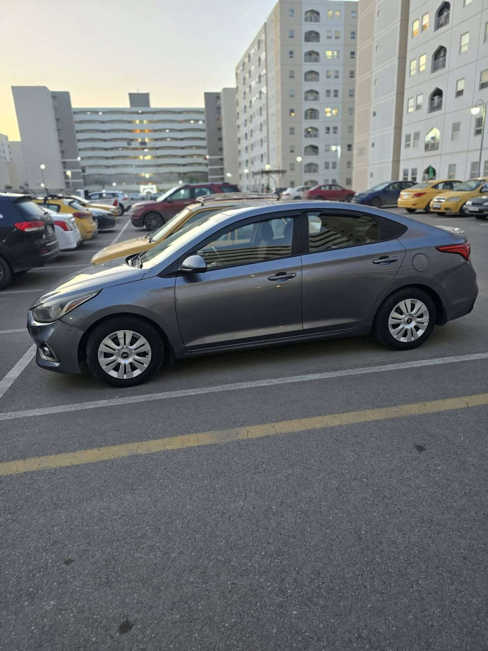 اكسنت 2020 امريكي
حادثها  الاصلي بسيط 

قطعه وحده 

1600 محرك 

نظيفه جدا ماشيه 55 الف 

مال جناي 

كير  At

تبريدها ثلج  تخم تاير جديد وباتري 
كاميرا وبيها مواصفات هواي ماعرف بيهن 

واي استفسار خاص اوواتس اب 

***********

رايدتها ب118 $
