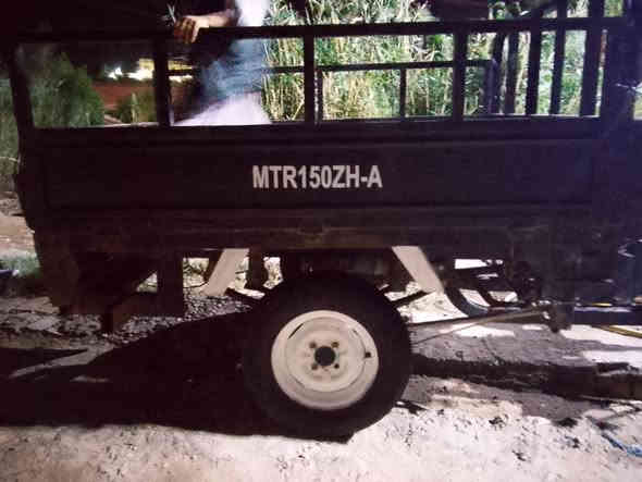 سلام عليكم ستوته البيع كلك مديل 20 محرك 25 كهربايات كلهه شغاله المكان الرميثه  *********** $ السعر مليون  200 بيه مجال
