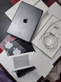 ايباد ٩ • ٦٤ جيجا • نضافه ٩٩٪