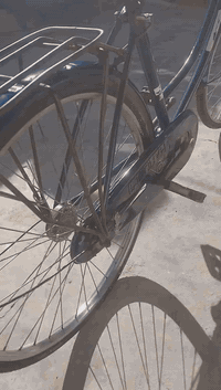 سلام عليكم للبيع باسكل ياباني فول حجم
24نضيف مابي قطره لحيم وكل عيب مابي تخم تاير جدد
سعره 45 وبي مجال كلش بسيط مستعجل عل بيعته
عنواني كركوك حي الوحده ***********
