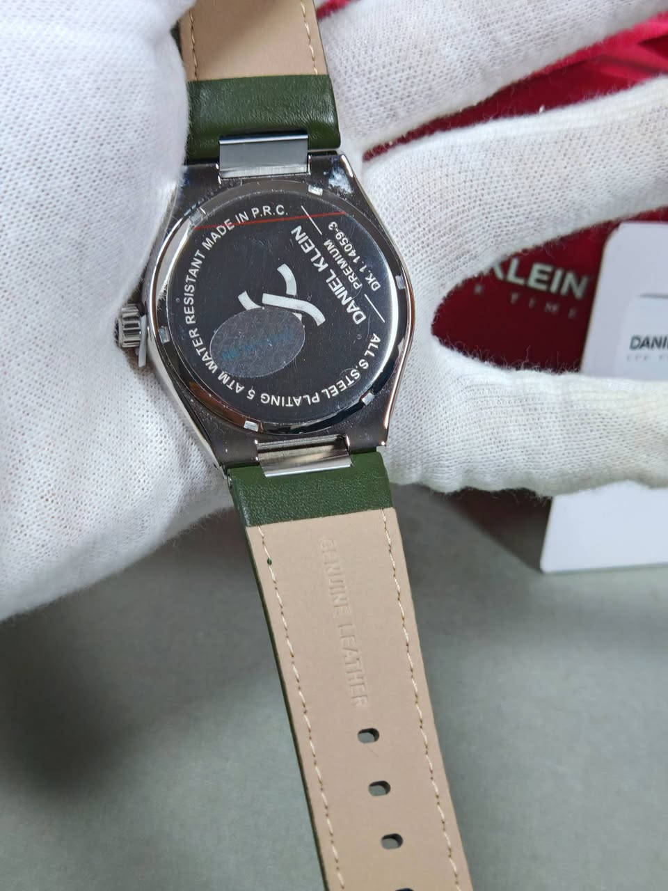 #مزاااااااااد

فتح باب الساعه 25$ دولار والرفعه 5 دولار 

اخوان لطفا الاعتماد قبل السوم بارسال الرقم والعنوان الكامل عالخاص 

التوفيق للجميع 🌹 
 
يبدا المزاد الان وينتهي ساعه 3 فجرا 

دانيل كلاين DANIEL KLEIN 

 دزاين رسمي عسكري جميله بمعنى الكلمه

الساعة جديدة اصلي وكاله  وكامله الملحقات  (العلبة وكرت الضمان والكتلوك) مع الظمان سنتان 
•مكينه ياباني اصلي 
•لون مميز جذاب 
•السير جلد اصلي  
•نافذة تاريخ
 نافذة لأسماء الايام
•قطر الساعه 42ملم 
•ضد الماء 50 متر 
•بدن ستانلس ستيل
•بوك معلم
•ارقام واميال لامينوس
توصيل متوفر لجميع محافظات العراق.


**إذا كنت صاحب هذا الإعلان وتريد حذفه لأي سبب، رجاءا أرسل رسالة إلى الدعم الفني**