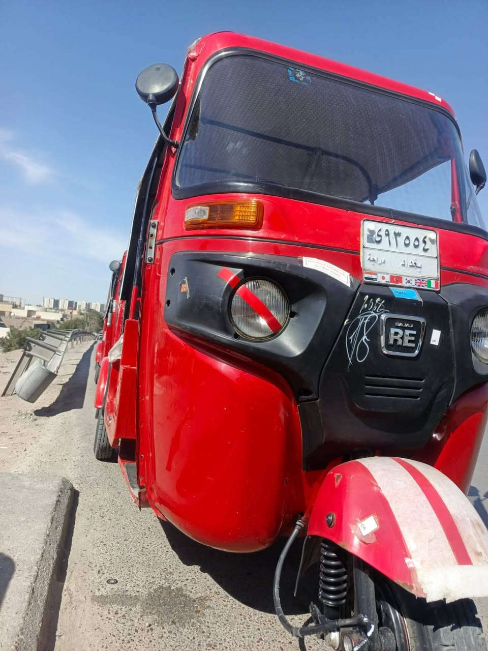 سلام عليكم تكتك 18 معمره بس دوس تكتك خير من الله كامله كبل للشارع مرقم مكاني دوره شارع ستين رقمي***********وتساب وخط متوفر
