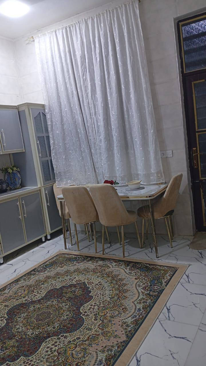 السلام عليكم بناية للبيع المساحة 105 ركن تحتوي محلات 2
العنوان الشعله الدوانم خلف البانزين خانه
مشتمل يحتوي على استقبال مطبخ حار بارد غرفه حمام

والشقه تحتوي على استقبال مطبخ غرف 2
العنوان الشعله الدوانم خلف البانزين خانه

للاستفسار.. ***********
