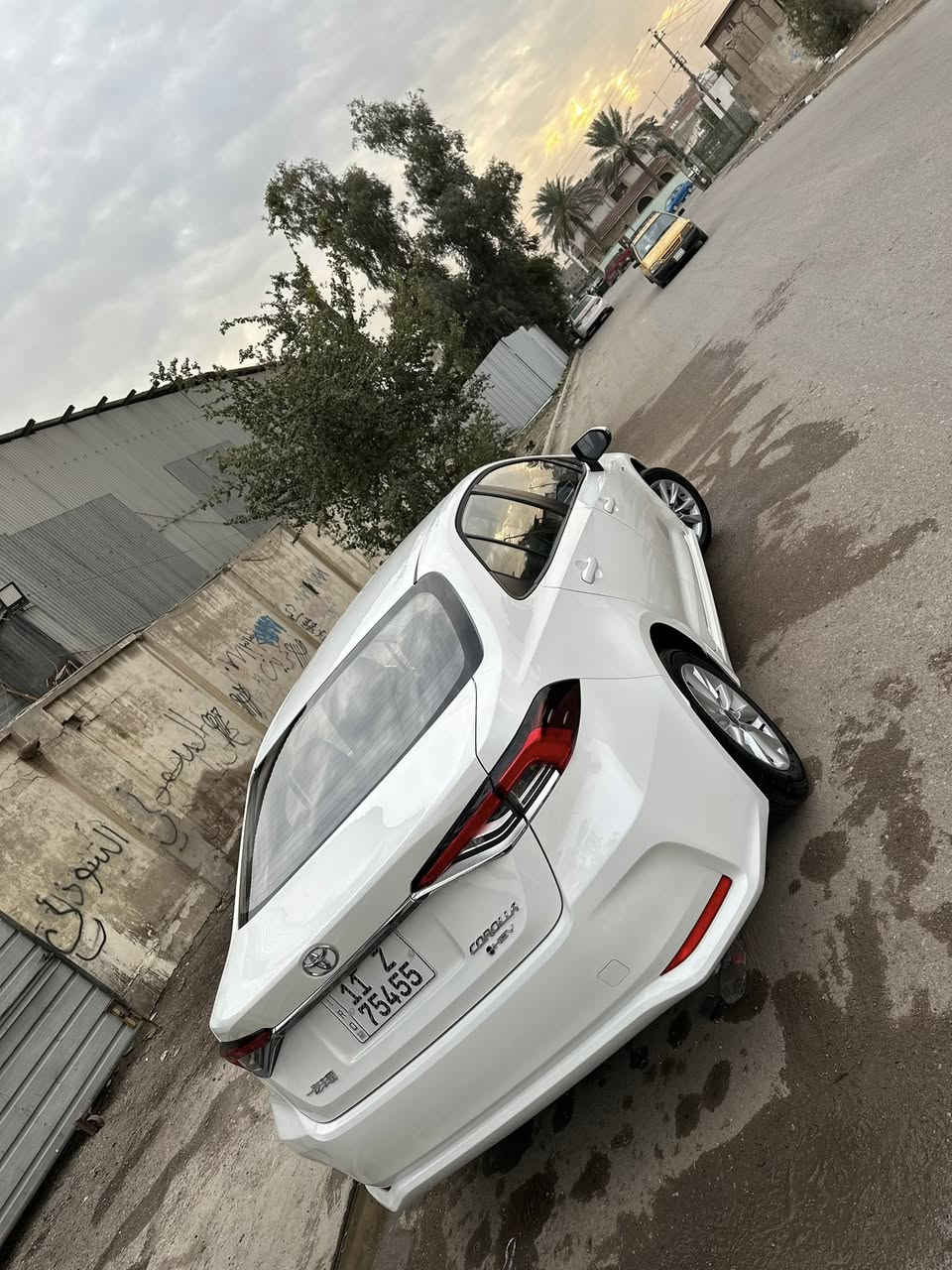 ⸻
🚗 للبيع كورولا هايبريد موديل 2025 لون ابيض 
السيارة مكفوله، استعمال شخصي وخفيف
ماشية 1600 كيلو قابل للزيادة
نظام هايبريد اقتصادي، صرفية بنزين ممتازة
السيارة فحص كامل وما بيها أي شي
داخلية وخارجية وكالة
/ أوراق كاملة

💰 السعر١٦٥
📍 المكان بغداد 
📞***********
