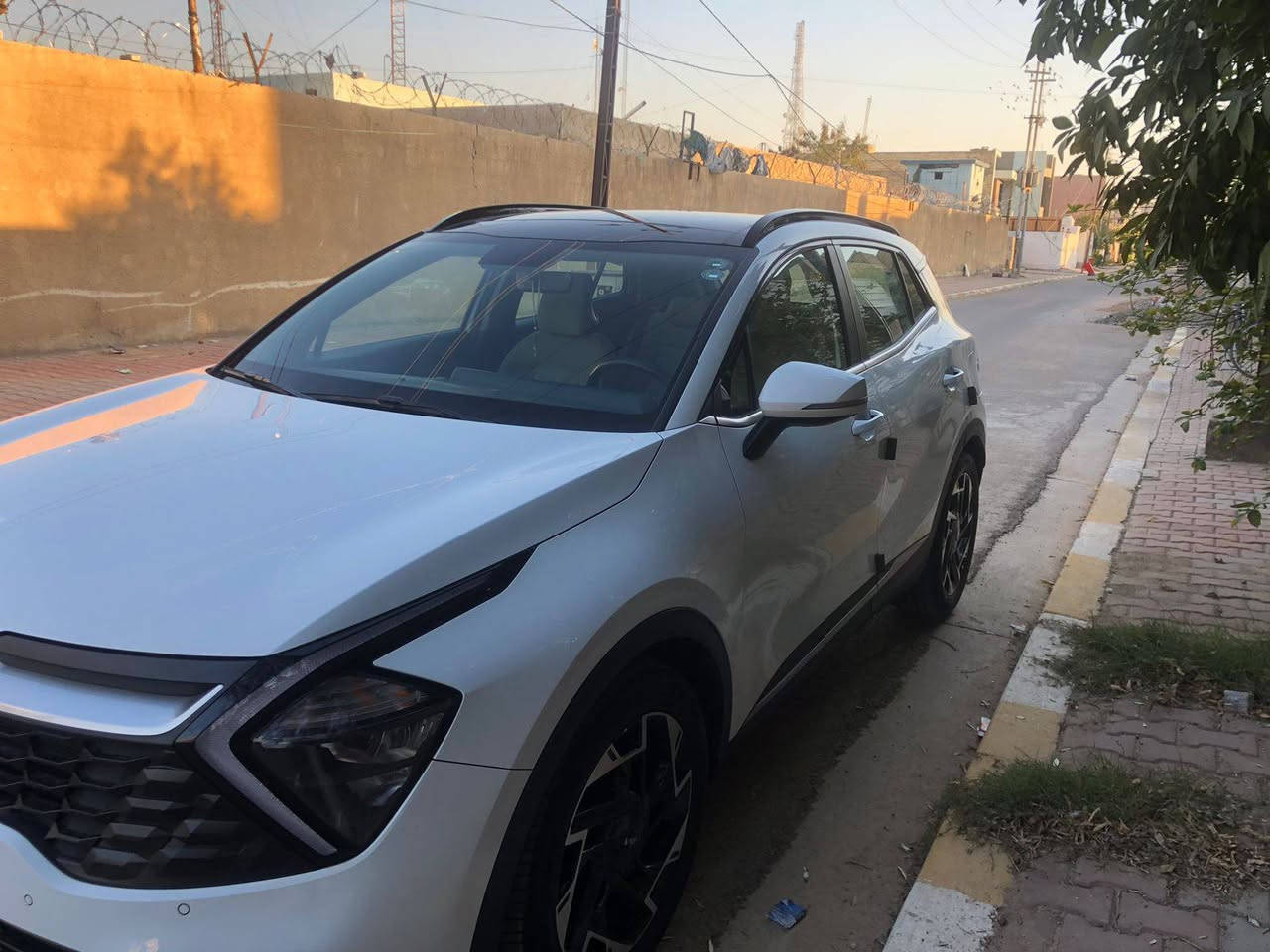 السلام عليكم كيا سبورتج 2023 خليجي مكفولة  فول مواصفات بنروما بصمة جنطة كهرباء كرسي كهرباء كشنات تدفئة استيرن تدفئة رادارات جانبية حساسات المكان بغداد للاستفسار اكثر الاتصال ***********
