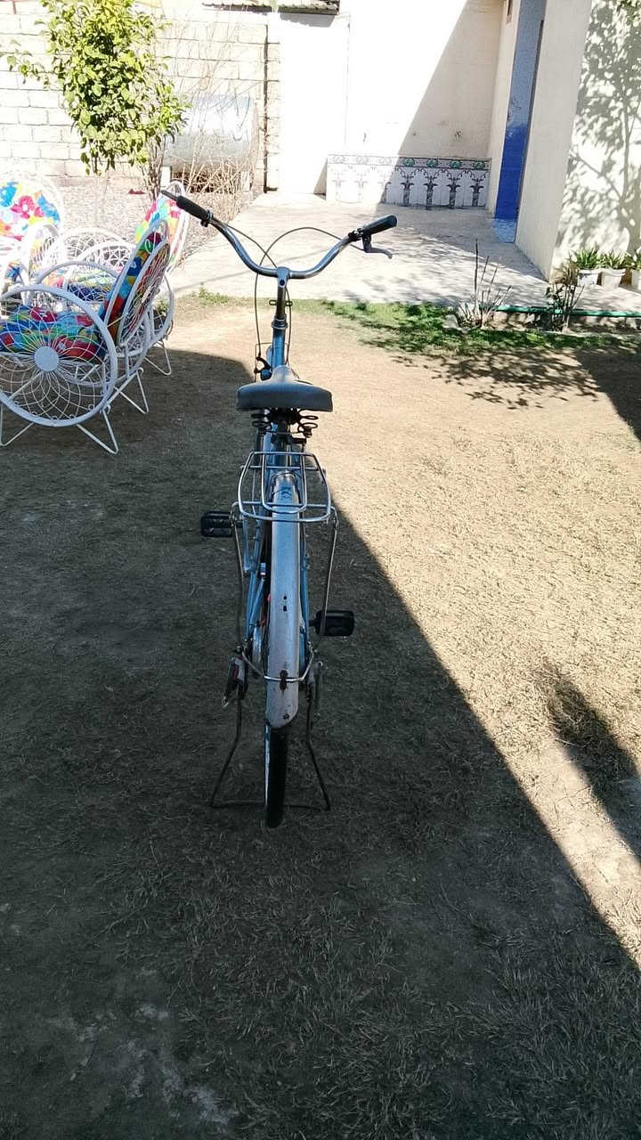 بايسكل للبيع الاستفسار علا ***********
