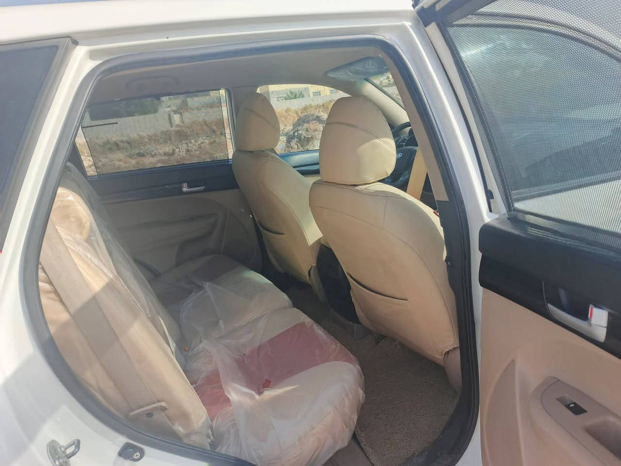 سورنتو موديل ١٥خليجي فول عده البنورما سته سلندر مامفتوح سنويه جديده بسمي باب السايق مبدل بدون اظرار داخليه رقم بغداد المكان واسط للاستفسار اتصل/***********

