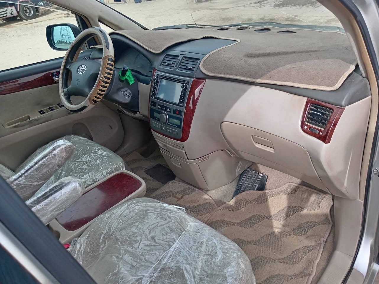 السلام عليكم
سيارة ابصم للبيع او امراوس بكوري ٧ راكب
رقم ذي قار باسمي تحويل سنوية لغاية ٢٧ السيارة نضيفه بيها جراد قليل  مكفوله من الظربه والمعجون والكير والمحرك السعر ١١٧ وبيها مجال مكانها ذي قار الشطرة. ***********
