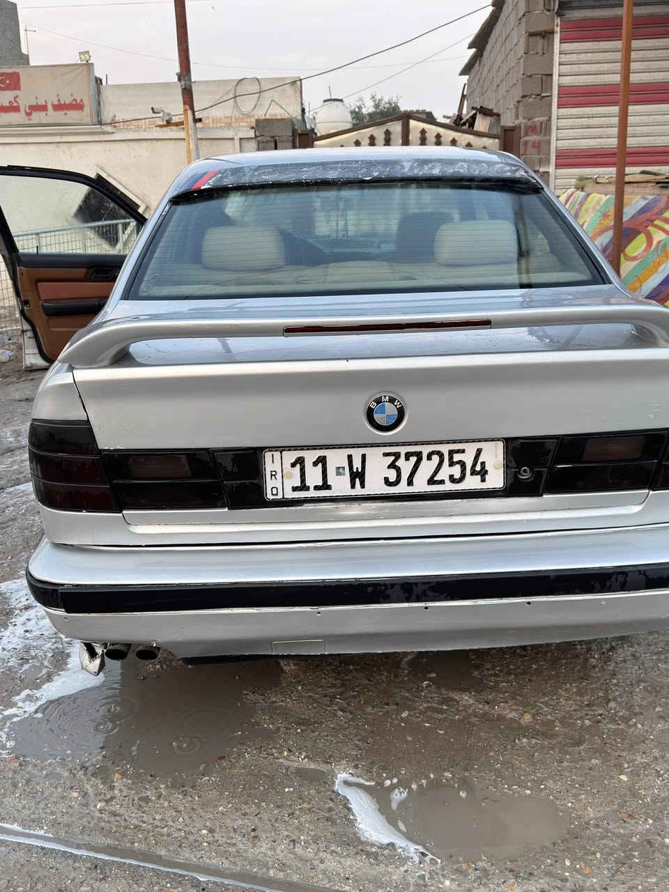 السلام عليكم من رخصة الادمن BMW525 للبيع 
السيارة موديل 1989 تخم تاير جديد تخم ويل جديد 
كير ومحرك السيارة خير من الله مصبوغة عام اثر جراد مابيها حادث السيارة مصروف عليها ونواقصها شغلات بسيطة 
سيارة بأسمي تحويل ثاني يوم رقم جديد بغداد حجم المحرك 525 اصل محرك مفتوح 
السيارة معروضة بـ 60$ وبيها مجال العنوان بغداد 
الرقم: ***********
