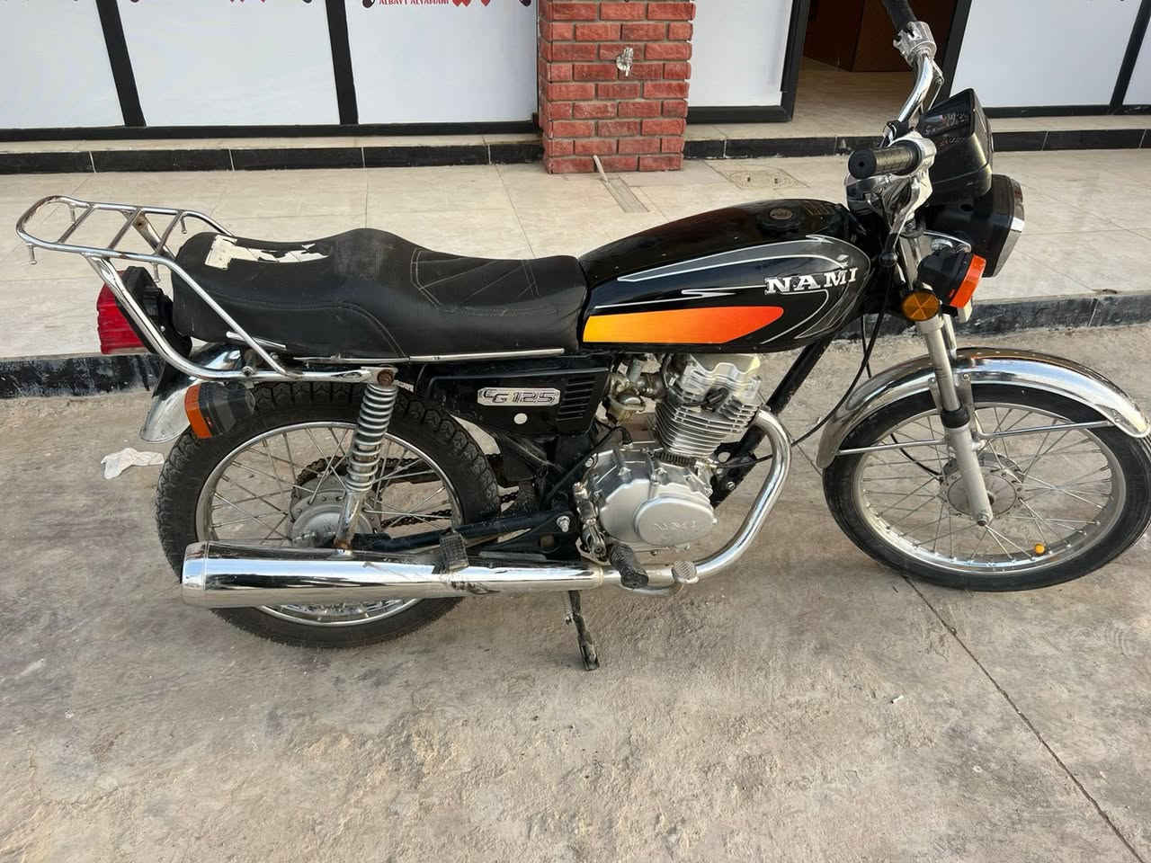 السلام عليكم دراجه نامه تعمير 2025 كامله كبل للشارع دراجه حلوه مابيهه اي نقص مكان دراجه ديالى بلدروز سعر 450وبيهه مجال بسيط مامتواجد على نت ***********
