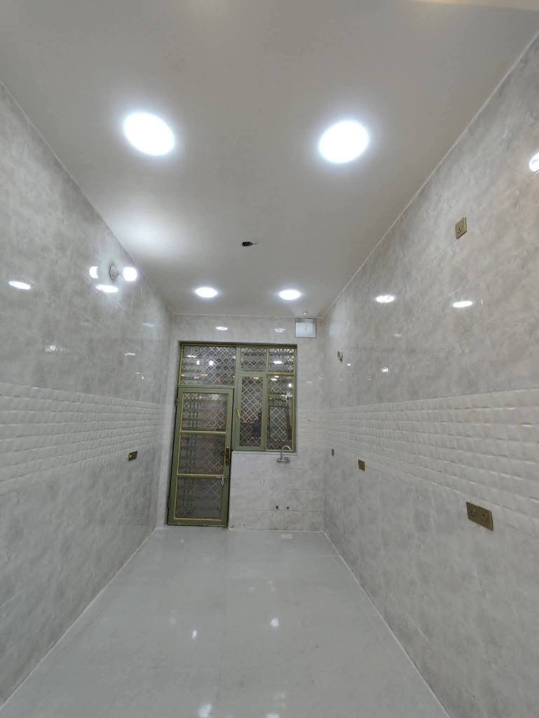 🏡 داران الــبــيـع حي مـغـــربـــه 🏡
خلف شارع الأمني قرب مدرسة الغزالي 

    المساحه (125 متر /125 متر

       يتكون الطابق واحد  
  🏡 غرفه نوم وصالة+دبل فاليوم 🏡
واستقبال ومطبخ وصحيات خارجية وداخلية 
  للاستفسار مراسلة الصفحه او الاتصال
على الواتساب (📲*********** عمارة, ميسان
