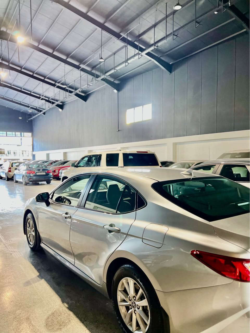 TOYOTA CAMRY 2025. SE

تۆیۆتا کامری ٢٠٢٥ SE نمونە لە جوانی چەمەلەخی لای سایەق بۆیاخە دەرگای سایەقیش بیلادە بی ناو /بەسمە /رادار / خەتی جادە / تەعدیل سورعە / وایەر لیس / سێ مۆدی لیخورین / هایبریت / شەخال /پەردەی پشتەوە/ زۆر مواسەفاتی تر . بە شەرتی هەمو گیان ئیش بکا / تا ٢٠٣١ رەقەم و ژنیگەو بانی تازە ٢٠هەزار کم رۆشتوە 
ڕەقەم تەلەفون 
*********** السليمانية, العراق
