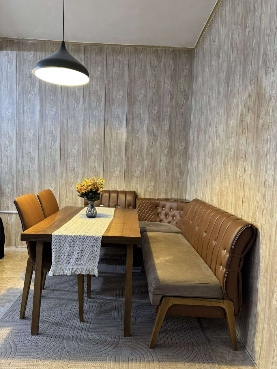 السلام عليكم
ميز طعام زاوية للبيع 

الاستفسار ع هذا الرقم 

موجود بي واتساب هم ***********
