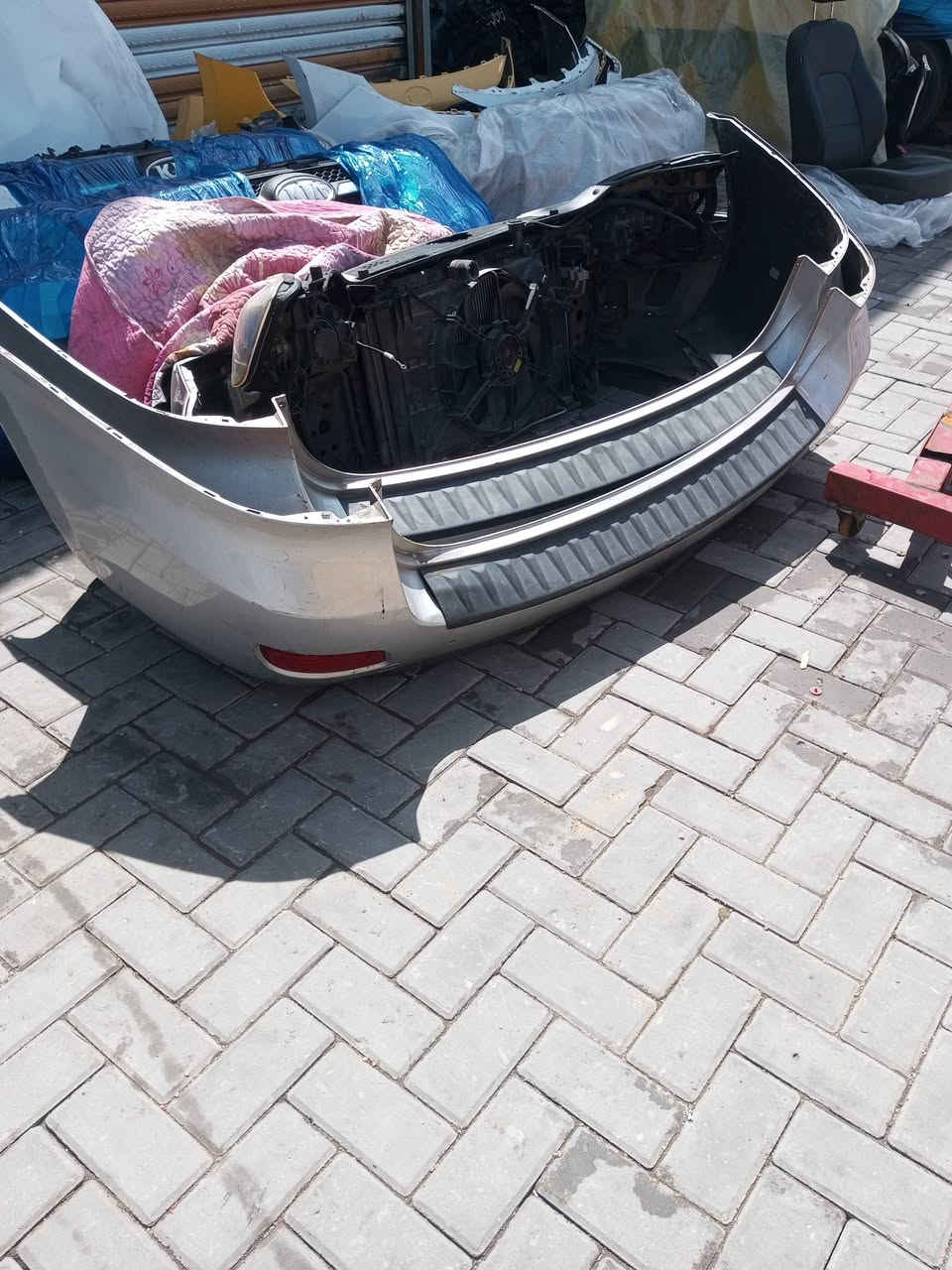 السلام عليكم ارباعه سنتافيا 2009 الطالبية مقابيل مطعم بركات ام البنين ***********
