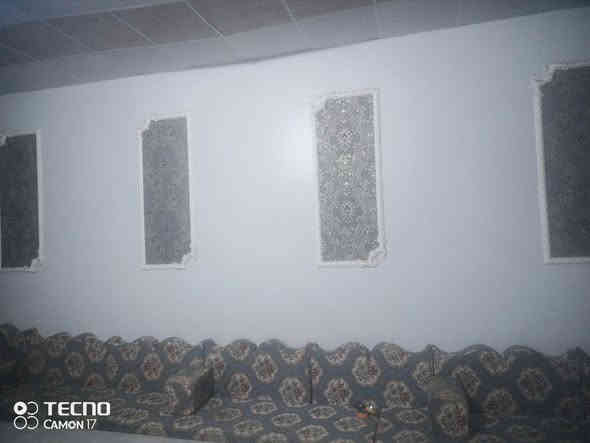 السلام عليكم بيت للبيع المساحه206متر 3غرف صاله استقبال صحيات مناور اثنين البيت كامل مكمل المكان الصخيين جامعه ذي قار قرب الحولي السعر 67وبيه مجال اتصل على الرقم وبيك خير وتدلل؟*********** الرقم
