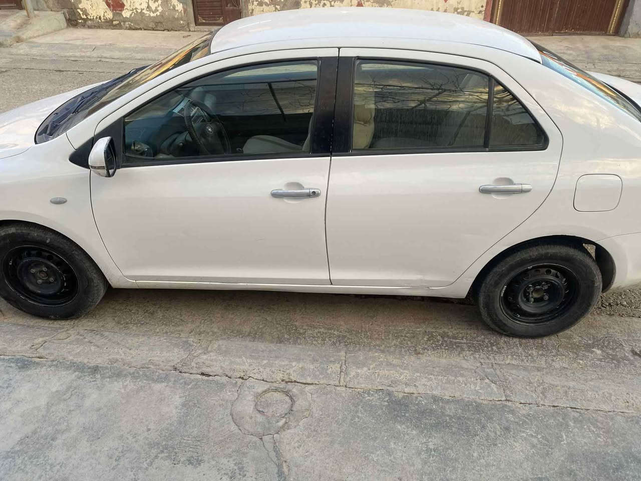 مۆدیلی ٢٠٠٨ گێر عادی سەنەوی بەسەر چوە سێ پارچەی بۆیاخە بێ ناو گرتن
سێ پارچەکە لای سەکنە دوو دەرگاکەو چەمەلخی دواوە

0751 8785752

0770 1459165
بۆ نرخ ژمارە تەلەفونم داناوە السليمانية, العراق
