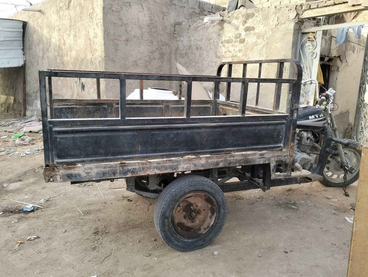 سلام عليكم ستوته للبيع جاهزه للعمل محرك وكيربوكس نضيفات الشاصي مال دايون وغراضه كله مال امتيار الستوته كلك السعر 350 وبيه مجال هذا رقم راعيها اني مكلف بل نشر ‏‪0786 635 9581‬‏
