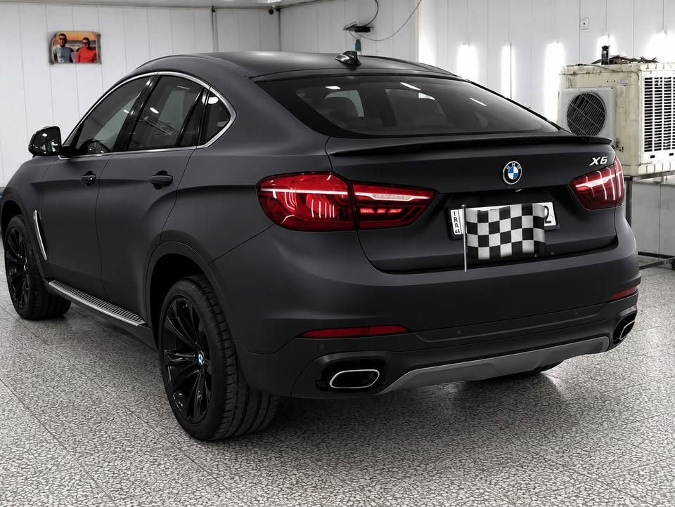 السلام عليكم
سيارة بي ام دبليو X6

3500 tune turbo
X drive

موديل :- 2018 السيارة من وكالة (((العروش))) خليجي

ماشية :-74500 الف كيلو فقط 

سيارة جديدة بمعنى الكلمة  
سيرفسها ودهنها كلة بوكالة العروش 

مكفولة كفالة عامة من الصبغ والتبديل 
كير ومكينة جديد 

مغلفه بي بي اف/  مات /شركة نانو شيلد
داخلها نظافة بعدها على وضع وكالة 100٪؜ 
جوها تخمه تاير جديد دنلوب الاصلي  بالاضافة الى السبير بعده منازل للگاع

سيارة بااسمي تحويل ثاني يوم رقمها اربيل جديد 

نظام قيادة اربعة ايكو وكونفرت وسبورت (وسبورت بلاص)
انارة داخلية كاملة بالدشبول7 الوان تتغير 
ابواب شفط 
كشنات جلد احمر
مري شفط
شاحن تليفون  
وشفتات سرعة
داخل احمر مميز
اربع كامرات 
بصمات
رادارات 
فتحة سقف 
لايتات زنون متحرك وية ستيرن واوتو يقللن ضوة اذا صارت سيارة امامك
كشنات بيها 8 حركات وضعيات 
هندبريك بصمة 
اوتو بريك
وبردات ابواب
وبعد بيها مواصفات

للاستفسار عن السعر الاتصال بالرقم

‭ ***********‬
او وتس اب 
مكانها زيونه
