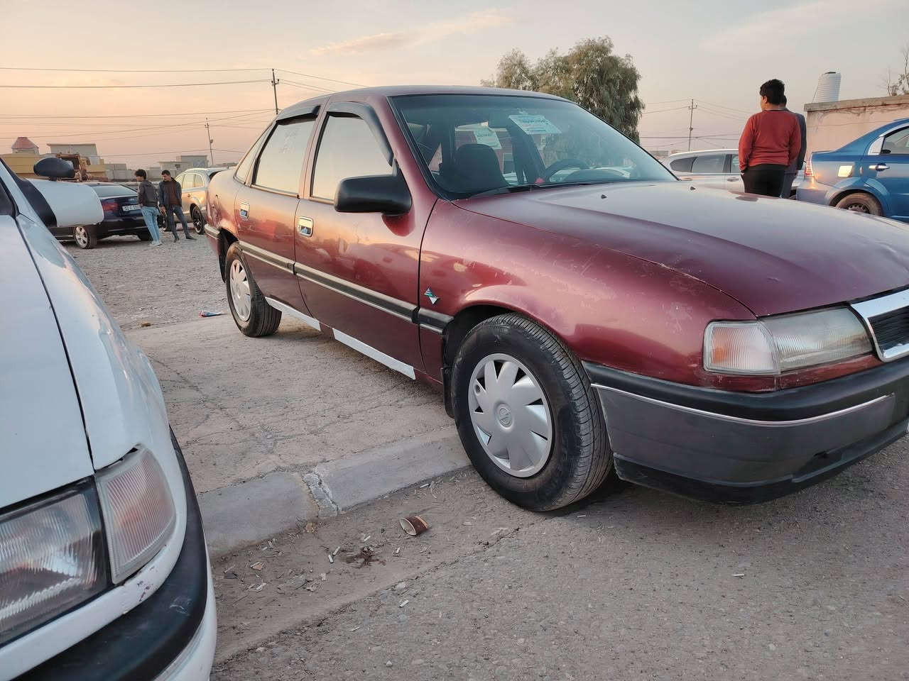 فكتره سنويه 18موديل 91 رقم الماني سنويه نهايه 28 شرط التحويل  بيها طخه بالجاملق الوره خفيفه والجاملق الامامي مبدل مكينه وكير حيل نضيفات  اخي شرط تحويل السعر اتصل وتدلل ***********
