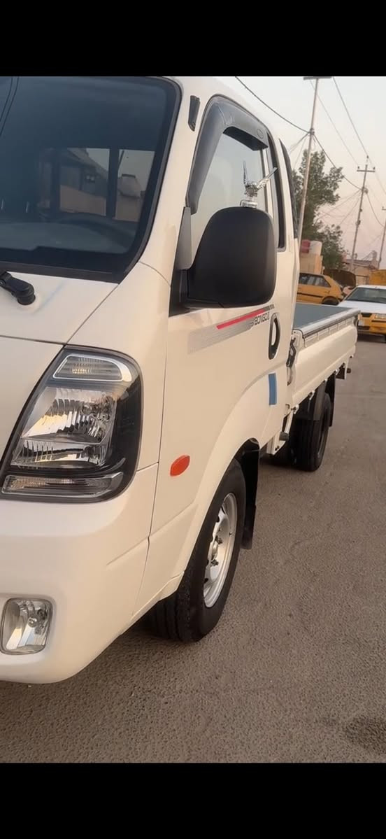 سلام عليكم شباب سياره مسكر موديل ٢٢ جديده بل كارتون كير عادي مكان بصره سعره ١٨٠ رقم ***********
