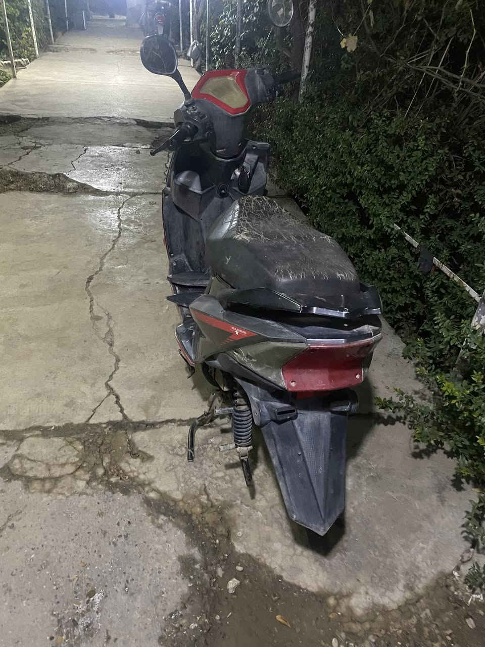 السلام عليكم
دراجه شحن للبيع دراجه تشتغل مابيه شي بيه ٣ درجات سرعه بس نقصاها تاير خلفي ميكلف هو ب ١٠ تالاف بس اني مامتفرغ الها الله شاهد دراجه تشتغل خير من الله اني اخذته ب ٤٠٠ الف رايده ٣٠٠ الف للاستفسار الاتصال على هذا الرقم ***********
