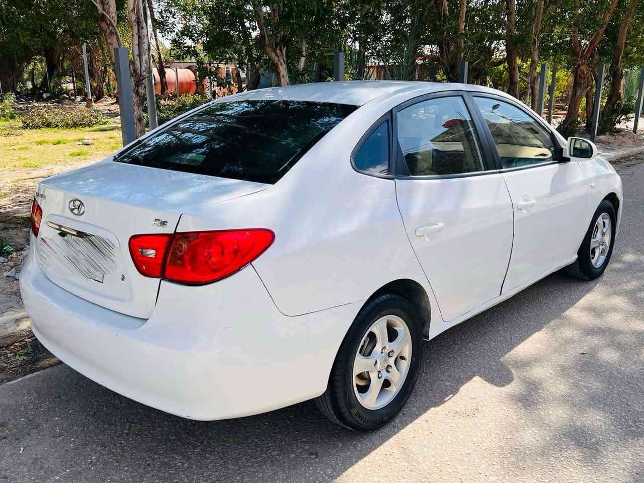 السلام عليكم النترا ادوات كصتين بيه ارقام بابل اصليات 
السياره جديده وجاهزه كير مكينه حداديه كفاله وجديد 
مغلفه كشنات وجاهزه تخم تاير ويل جدد 
السعر 43 وبيه مجال بسيط وسعرها سعر سلفريه 
مكاني نجف 
***********
