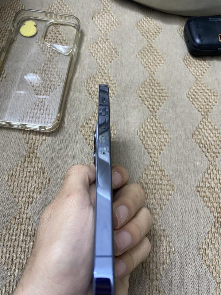 13 برو ماكس
ذاكره 256
نضافه 95%
بطاريته 96
مبدل فقط ضهر جهاز ممفتوح نضيف جدا استخدام شخصي 
للبيع السعر 675 الف
للاستفسار ***********
