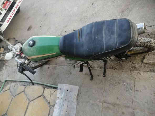 دراجه نامه كلك كلك محرك مفتوح شاصيه لاطاك و لالحيم
مكان لشطره ليريده يجي خاص او يتصل ***********
👈سعر250 قفل بدون مداهر 👉
