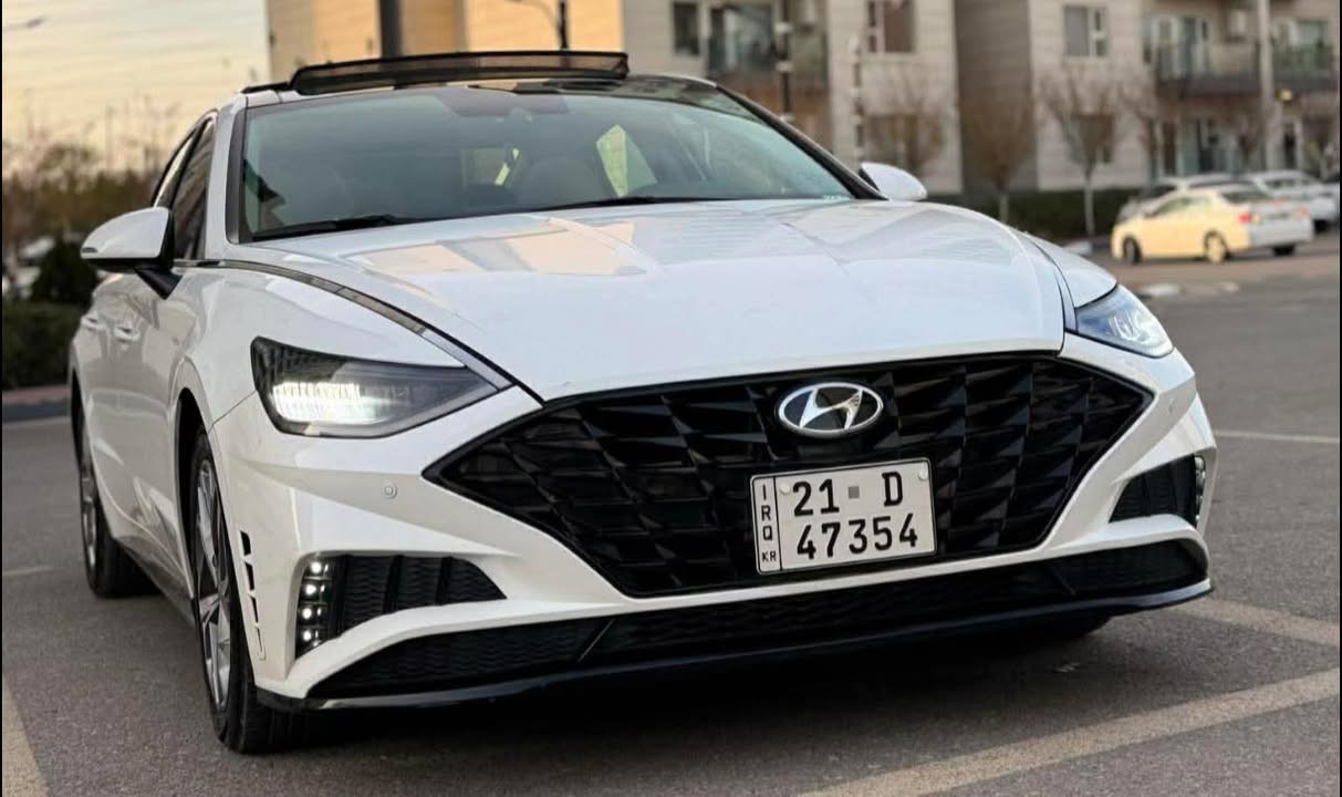 السیارة:  هونداي سوناتا SONATA SEL موديل 2021

ماشية 64 الف میل فقط
حادث بل امريكا فقط جاملغ امامي  
بس اربعه قتعه مصبوغ بل امريكا 
بدون حادس بدون معجون بدون مفتوح

🟪ســعــر$$ ::  الــرد تلقائي 📩

سنويه جديد حتا٢٠٣٠
المواصفات:
محرك ٤ سلندر حجم 2500cc المرغوب بدون توربو
بانوراما +   كير ميكانيك ٨ نمر + تحكم ازرار
رادارات ٣٦٠ درجة (امامي+ خلفي + جانبي)
وقوف تلقائي في حالة التوقف المفاجئ او عبورمفاجئ خلف السيارة
تثبيت سرعة ذكي في حالة الاقتراب على السيارات تقل السرعة تلقائيآ
تحديد مسار + قيادة ذاتية
٤ وضعيات للقيادة (سبورت+ايكو+مريح+ذكي)
هندبريك كهربائي
بصمة + تشغيل عن بعد + بصمة ابواب 
انارة ترحيب عند الاقتراب من السيارة 
فتح الصندوق تلقائي عند الاقتراب
لايتات LED مع حاجب ليد نهاري
جميع اضوية السيارة LED مابيها كلوب واحد اصفر
جناح خلفي 
ويل حجم 18 + طخم تايرات جديد 
حساسات للتايرات
‏ABS+ ESP مانع انزلاق
ماسحات اوتو امامية وخلفية 
جامات كهربائية اوتو + مرايا كهرباء 
كشنات كهربائية او هيتر 
اشاير بالمرايا + نقطة عمياء
شاشة تبريد منفصلة (بيانو) 
مداخل شحن سريع امامي وخلفي + مداخل USB 
كامرا خلفية 
تحكمات ستيرن جهتين فول
شاشة كبيرة تدعم كار بلي + اندرويد اوتو+ بلوتوث+ USB 
شاشة لقياس معلومات السيارة مثل (عدد الكيلومترات المتبقية للوقود + عمر الزيت والفلتر والضغط +فولتية البطارية+ حرارة الماء +اقتصاد الوقود الخ
السيارة كلش نظيفة ومابيها اي نقص  

رقم صاحب السیارة👈: ***********
