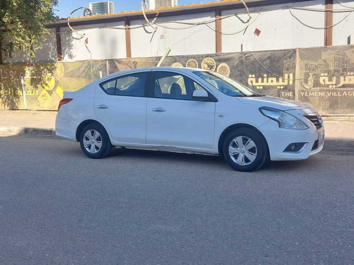 السلام عليكم
سياره نيسان ام البليته الزرقاء هنديه موديل 2020  شماليه نظيفه بمعنى الكلمه بيه شبر بارد بالجاملغ الامامي الايمن بدون صبغ والباقي مكفول من التبديل والصبغ وكاله او تحويل ثاني يوم للتواصل هاتف  ***********
