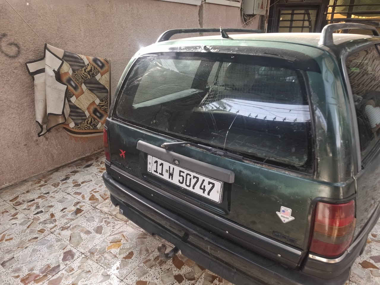 سلام عليكم من رخصت مدير الكروب اوبل اوميكا ستيشن رقم بغداد انكليزي موديل ٩٣ مكينه الفين كير عادي تخم تاير جديد ويل كب سياره حلوه  اي نقص ما بيها سياره احلى من صوره 
السعر ٣٢ عنون بابل الإسكندرية رقم الهاتف *********** ***********
