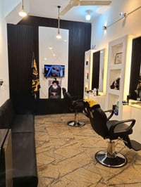 مطلوب حلاق خبرة • الكوت/داموك • شارع كاضم عبيد