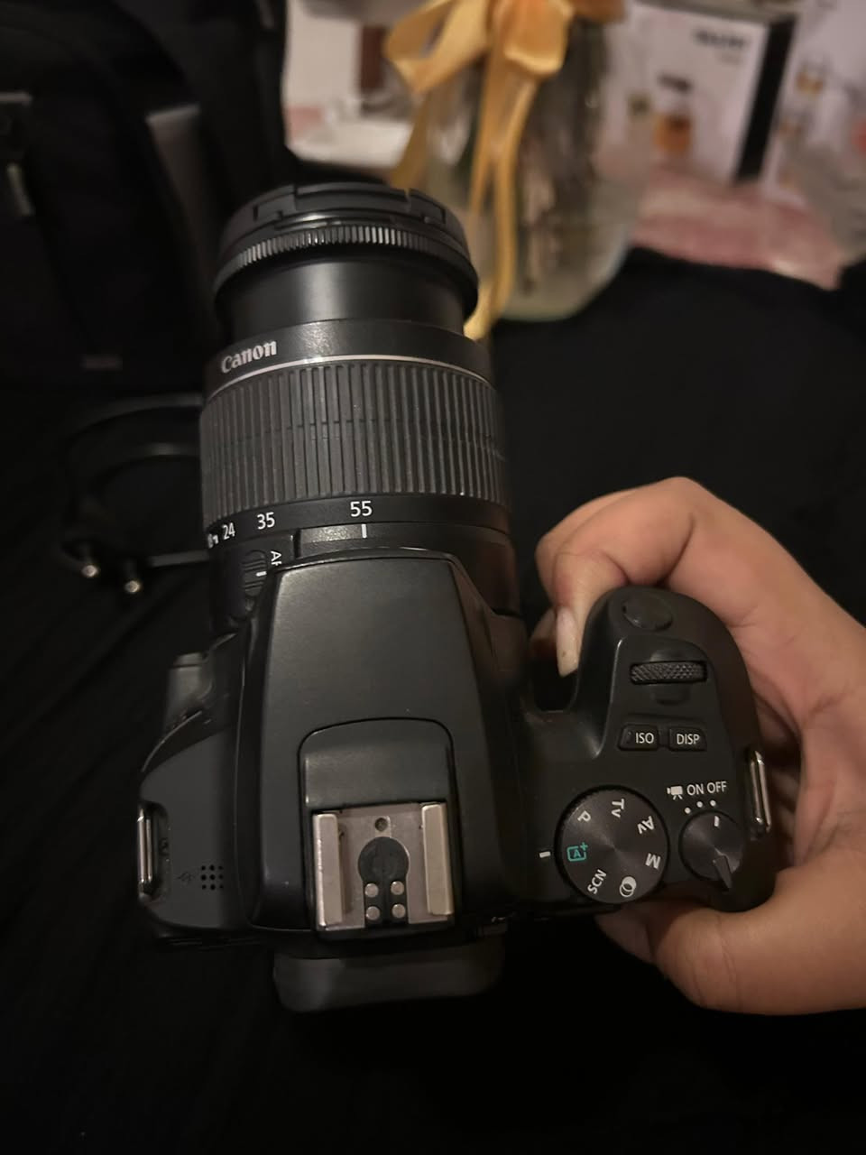 📸 للبيع كامرة Canon D250
بحالة جيدة ونظيفة، مناسبة للتصوير الفوتوغرافي والفيديو.
✅ مع الشاحن الأصلي
✅ بطارية
✅ جنطة حمل
للاستفسار أو التواصل على الخاص. ✨


**إذا كنت صاحب هذا الإعلان وتريد حذفه لأي سبب، رجاءا أرسل رسالة إلى الدعم الفني**