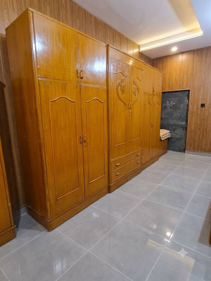 مكلف بلنشر غرفه جدا نظيفه مكانها حله السعر 600وبيها مجال مستعجله على البيع اي ستفسار اتصلو *********** حلة, بابل
