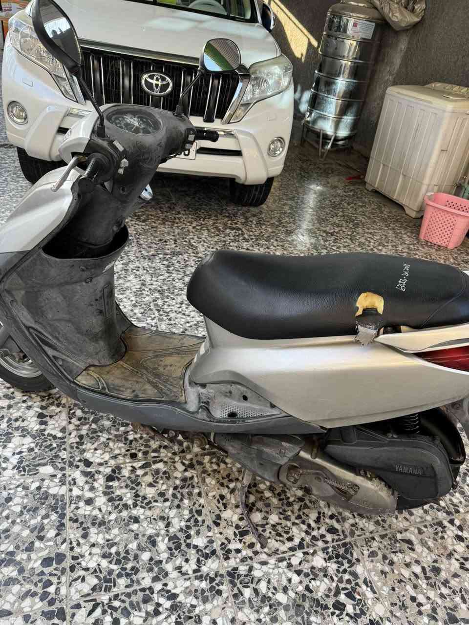 دراجه بريز صالي شهر من نزلته من رمبه 
دراجه نضافه ٩٠٪؜
سعره.     ٩٠٠وبيه مجال 
لهاتف ***********
لعنوان مدينه الصدر
