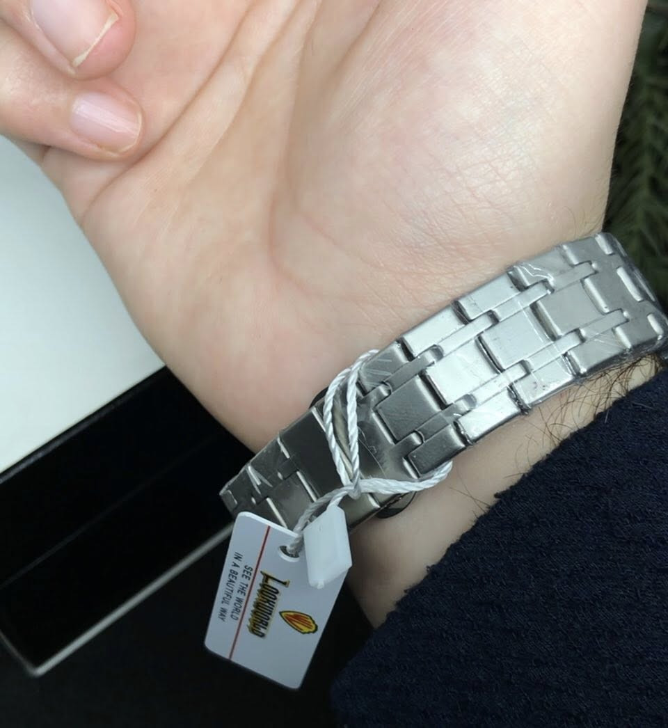 هاي القطعه سلم فت
بيها لون أبيض كذلك الي تفيده يتمم عليها ب 

 ٣٥  الف مع التوصيل


**إذا كنت صاحب هذا الإعلان وتريد حذفه لأي سبب، رجاءا أرسل رسالة إلى الدعم الفني**