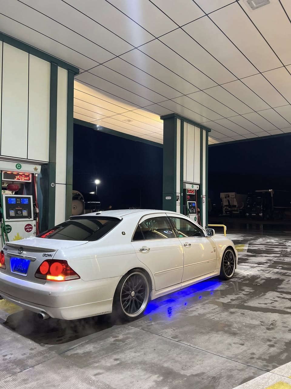 تۆیۆتاکڕاون بڕاوە بڕاوە ٢٠٠٥ و ١٨٢ کامل جوانکاری ٣ دوگمە بەس سڵاید نییە ١٤٦هەزار ڕۆشتوە و سەقف بەشەرت  ڕادار و ئیشارەت لێگزز و کامل جوانکاری لەناووەوەی ڕا بگرە تا دەروەی دەستکاریەوە خاوێنە      قەڵادزێ/ژاراوە
***********
