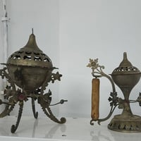 ورحمه الله وبركاته 🦋🇮🇶🦋زوج مباخر قديم شغل باكستان نظافه تامه خاليات من...