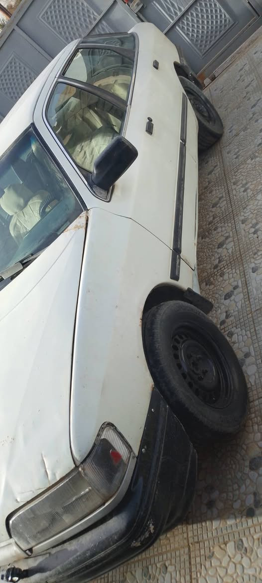 اسلام عليكم سياره فورت مسجله فحص صلاح الدين كير و محرك ونجي للبيع الاستفسار عل الرقم ***********
